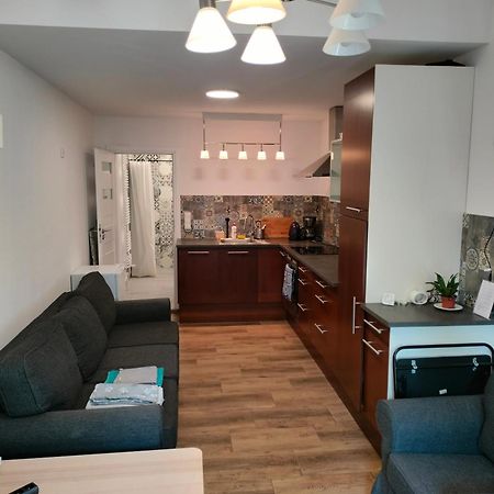 Urocze Studia W Lomiankach, 1- Z Sauna I Tarasem, 2- Z Kominkiem, 3- Ekonomiczne, 7Km Metro Mlociny Warszawa Łomianki Exterior foto