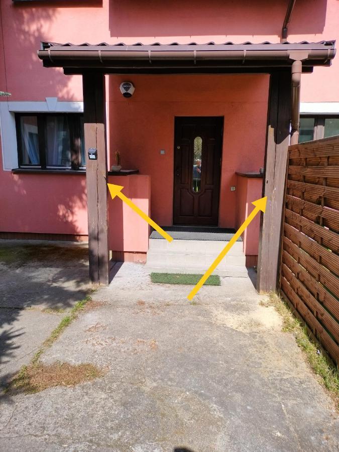 Urocze Studia W Lomiankach, 1- Z Sauna I Tarasem, 2- Z Kominkiem, 3- Ekonomiczne, 7Km Metro Mlociny Warszawa Łomianki Exterior foto